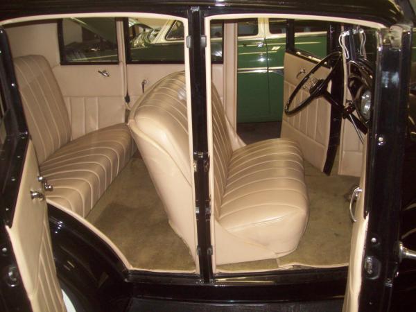 '32 sedan 009
