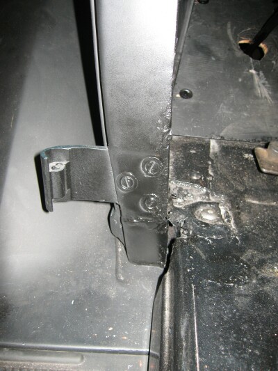 bottomhinge