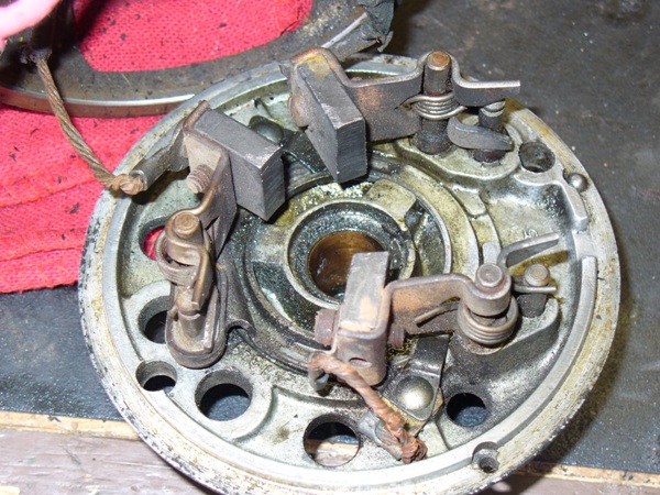 Generator brushes
