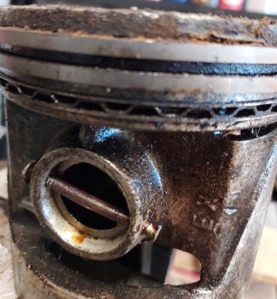 Piston 2